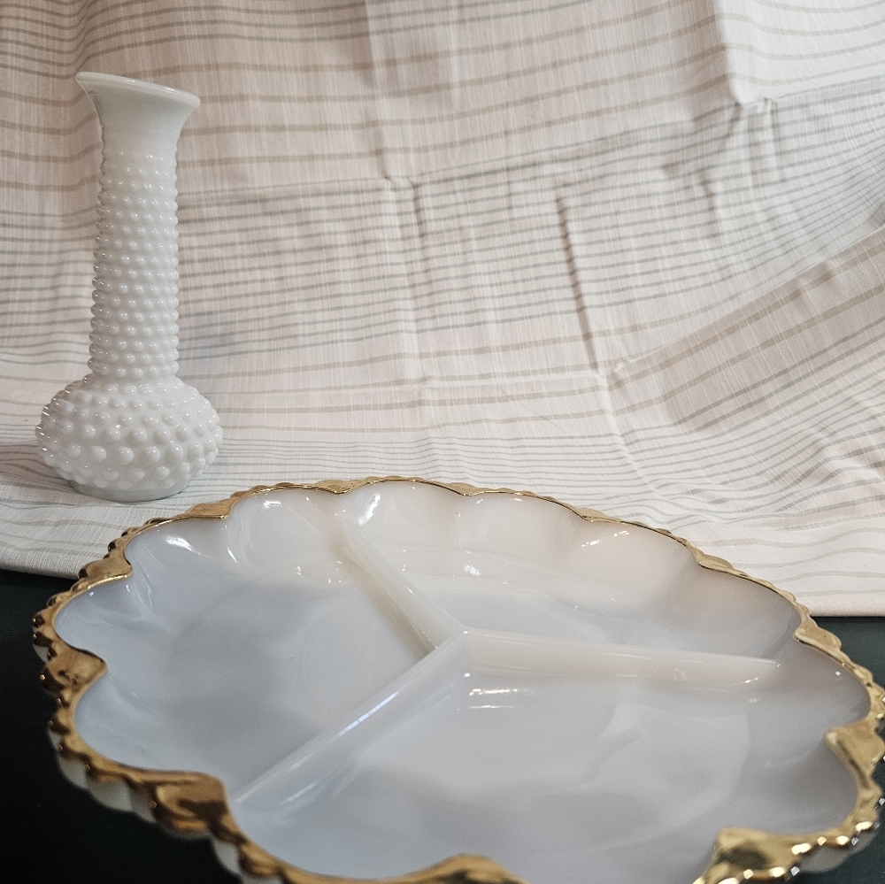 Anchor Hocking divided dish with EO Brody bud vase lot